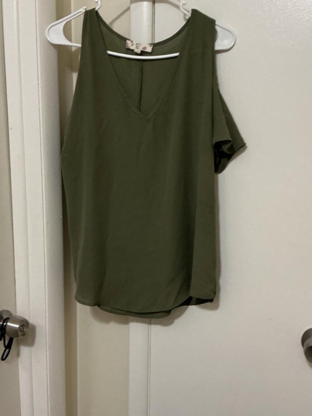 Hippie Rose Olive Green Relaxed Blouse — Casual Top, Size L